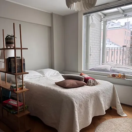 Stylish Penthouse Studio, With Cozy Balcony * Helsinki