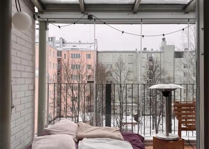 Stylish Penthouse Studio, With Cozy Balcony * Helsinki